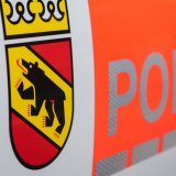 Malgré les mesures de recherche immédiatement engagées par la police bernoise, les auteurs n’ont pour l’instant pas été arrêtés (image symbolique). KEYSTONE/PETER SCHNEIDER